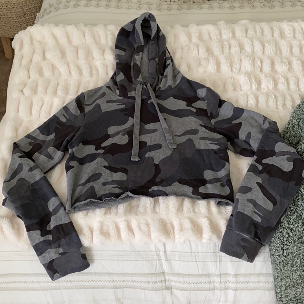 Cropped hoodie